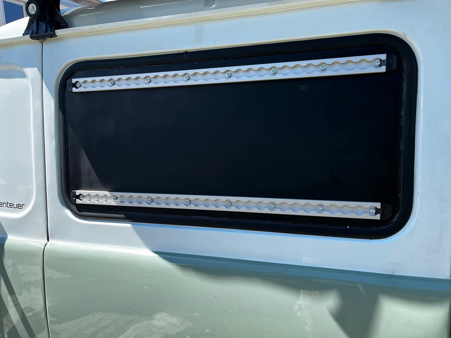 Fensterersatz große Fenster links oder rechts (Mit Airlineschienen)
