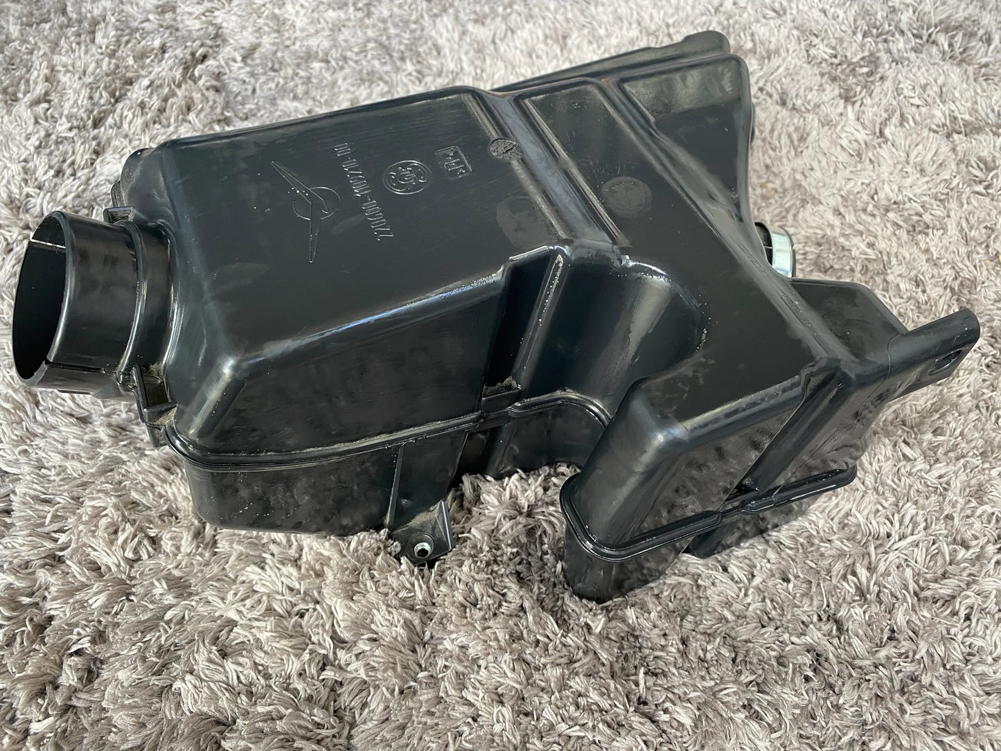 Resonanzgehäuse Luftstrom UAZ Buhanka (Preis auf Anfrage)