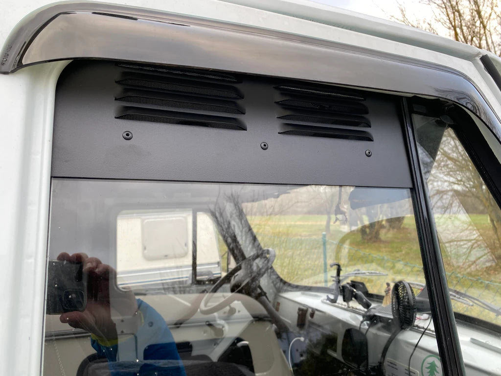 Lüftungsgitter für Fahrer und Beifahrertür (UAZ Buhanka)