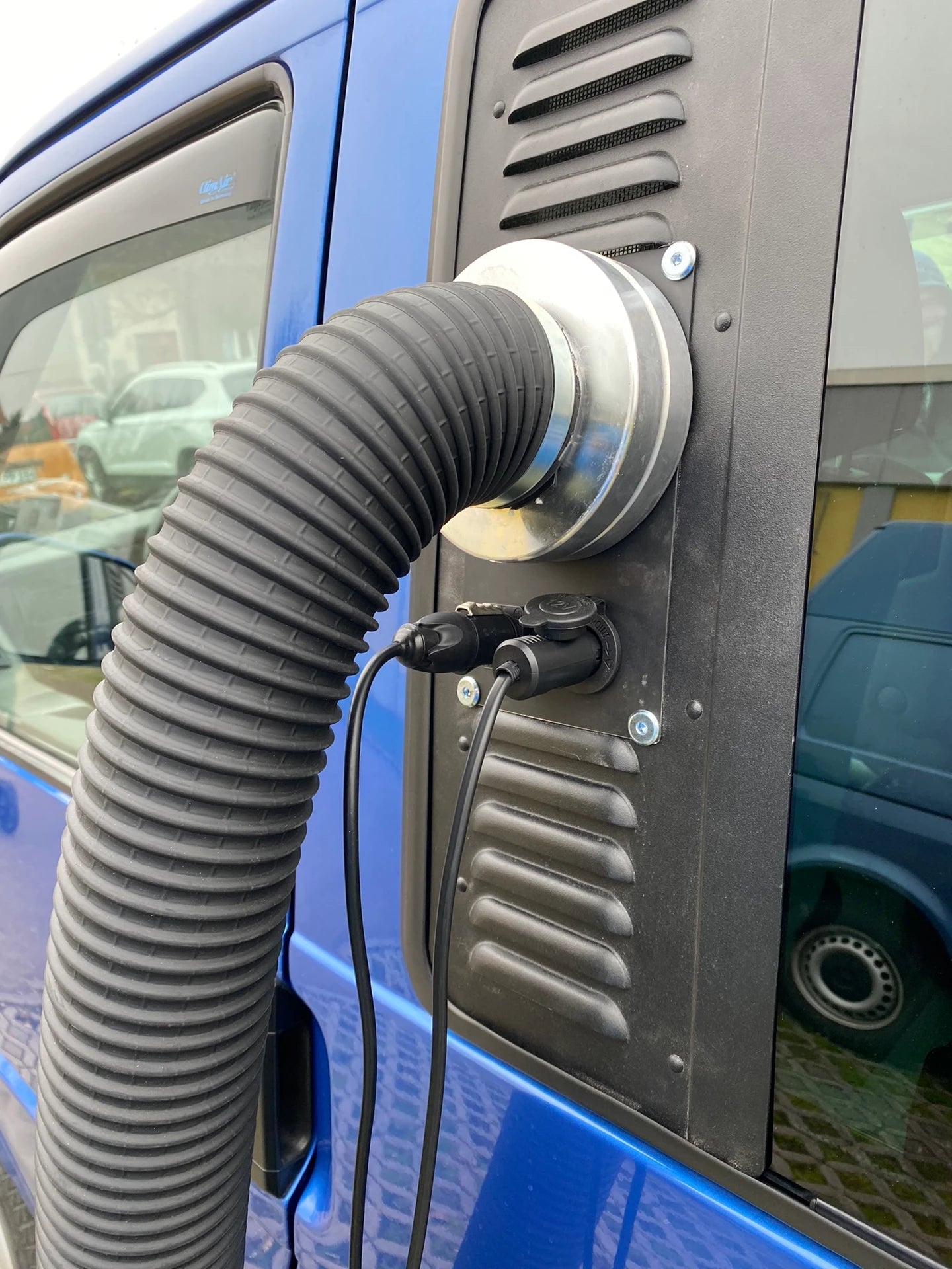 Fenstereinsatz (Schiebefenster) VW Bus T4 - Mit Anschlüßen nach Kundenwunsch