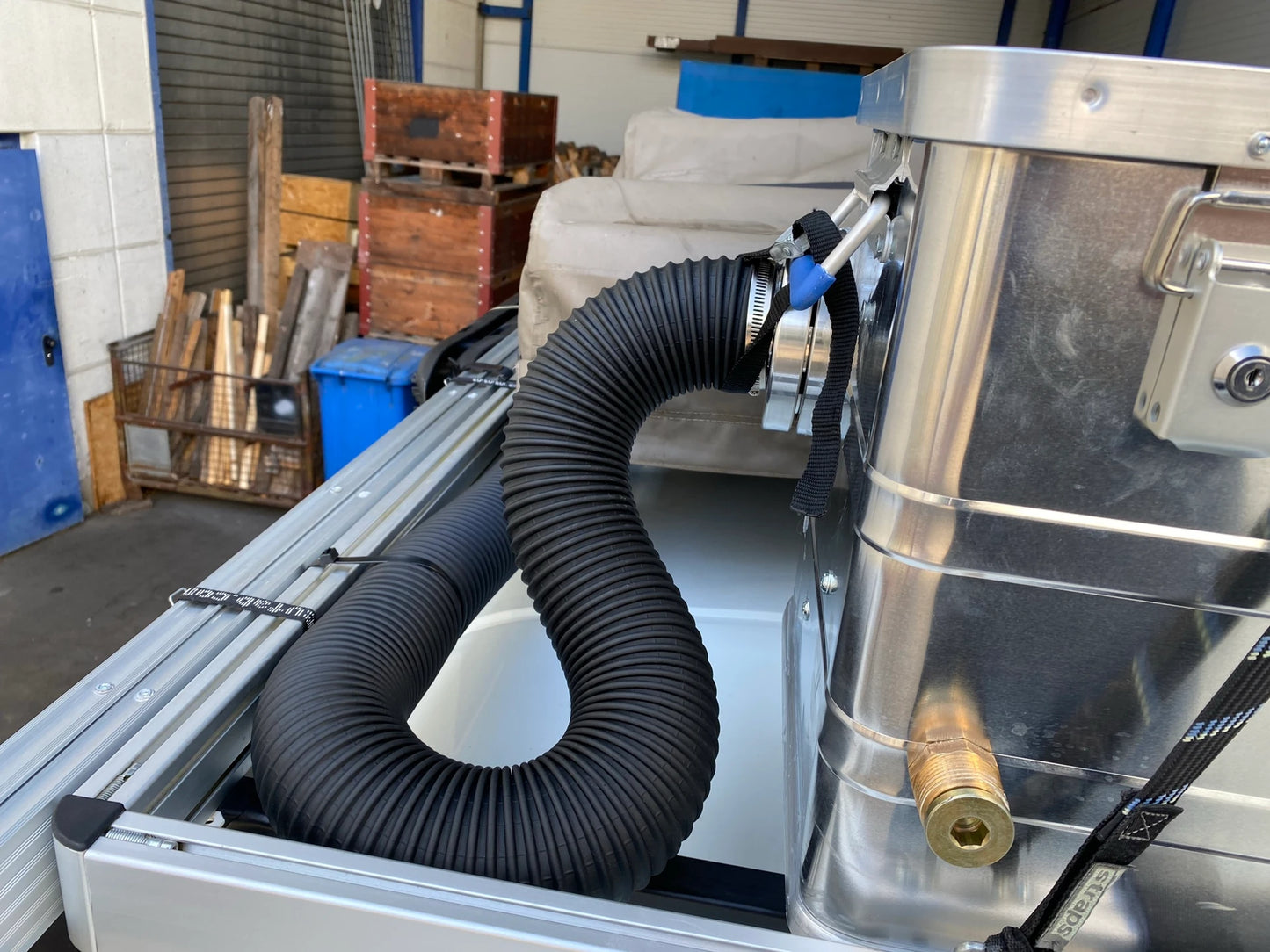 Standheizungsbox klein, für den Einsatz einer 2KW Standheizung nach Wahl (Keine Heizung enthalten)