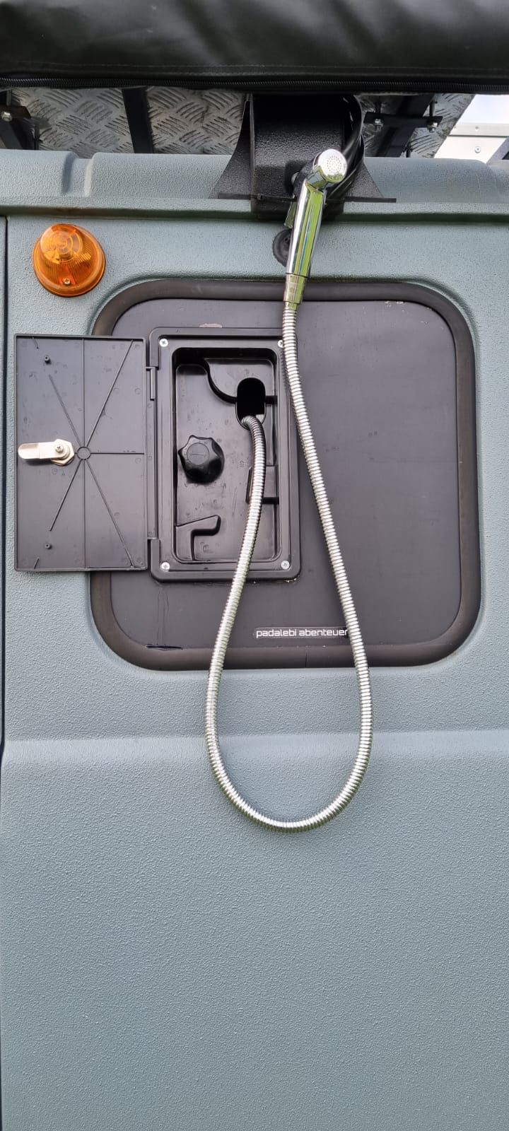 Fenstereinsatz mit Duschbrause