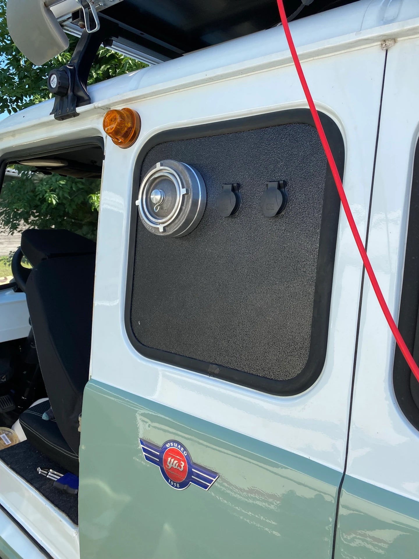 Fensterersatz UAZ Buhanka kleines Fenster li oder re(Standheizung, Solar, Magcodestecker)